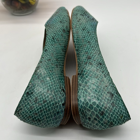 Seven7 Green Snakeskin Pointy Flat Sz 9 BFL6050 - Picture 4 of 6